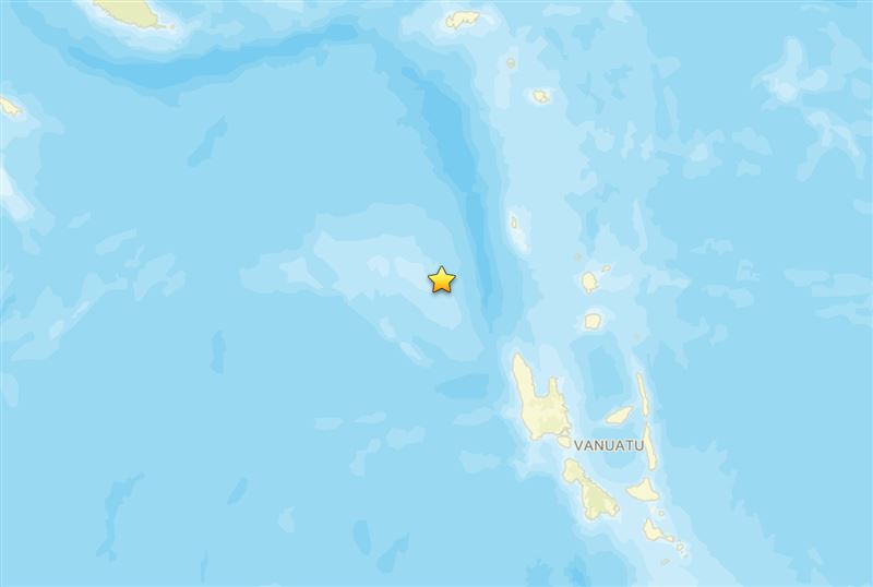 萬那杜外海驚傳「規模7.2強震」,地震深度僅10公里。(圖/翻攝自美國地質調查所)