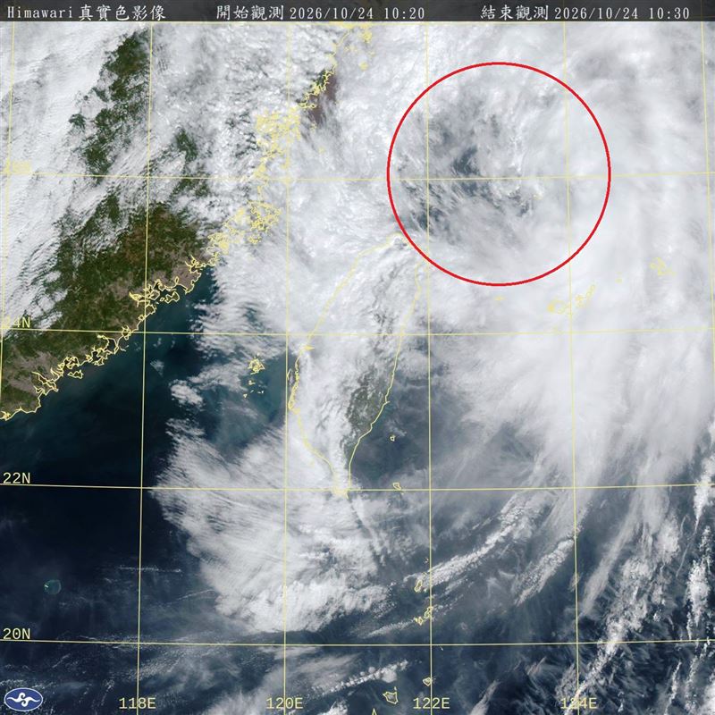 鄭明典曬雲圖指出，薔琵颱風重組機率高。（圖／翻攝自鄭明典臉書）