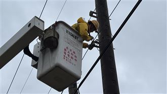 台電動員逾1.5萬人次搶修　拚今晚全復電