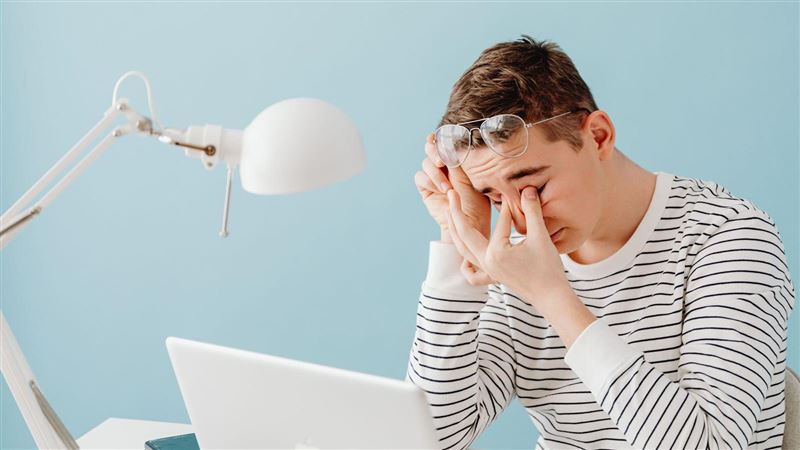 不自主流淚？乾眼症原因多　不一定是缺水