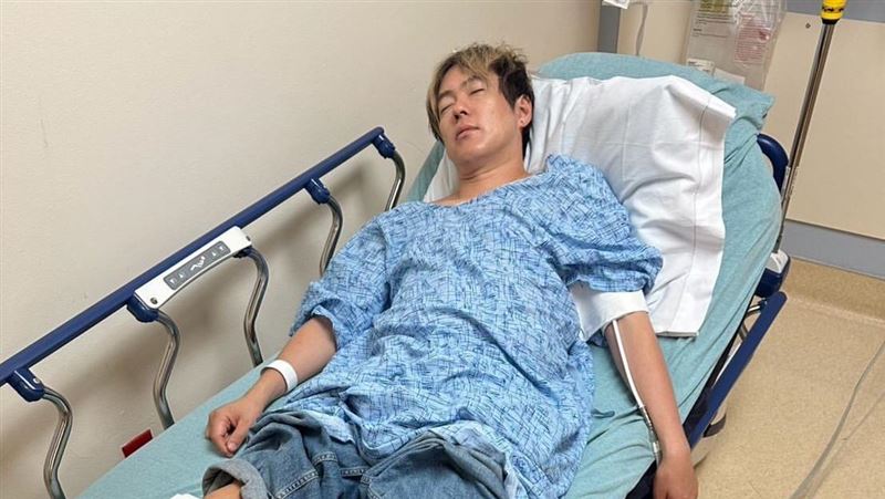 男星在美國嚴重車禍　車頭全撞爛肋骨裂傷