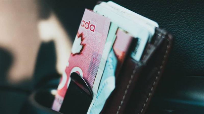 月入300萬！女網紅只幫豪門總裁做這事