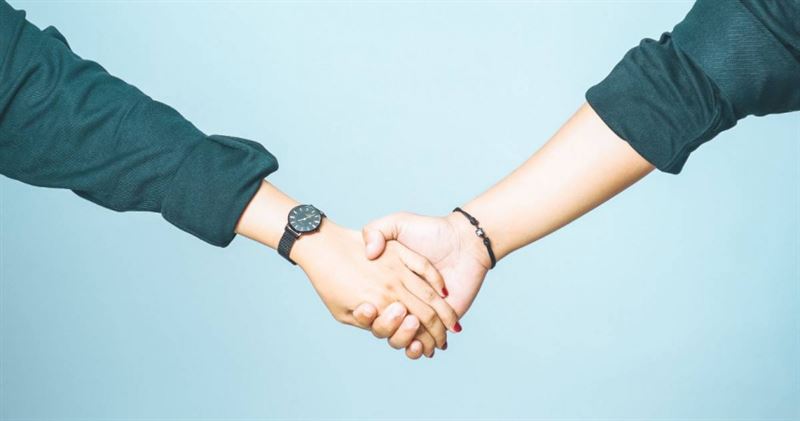 在萬物皆漲、房價高懸的時代，經濟條件往往成為許多人衡量擇偶標準的關鍵指標之一。（示意圖／取自pexels）