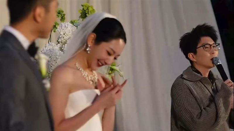 男星婚禮致詞爆爭議「不是我妻子」挨轟！