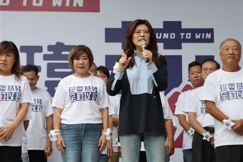 鄭麗文表示，今天是台灣光復節，「真的是個好日子」，全台灣有非常多的競選總部成立，她打算從台灣頭走到台灣尾（圖／國民黨提供）