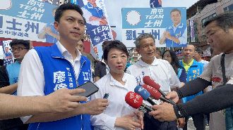藍議員競總成立有獎徵答　盧秀燕制止送禮