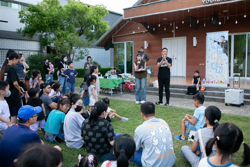 高雄市議員候選人張以理近期在社群平台暴紅,化身「早餐達人」推薦左楠在地美食。(圖/翻攝畫面)