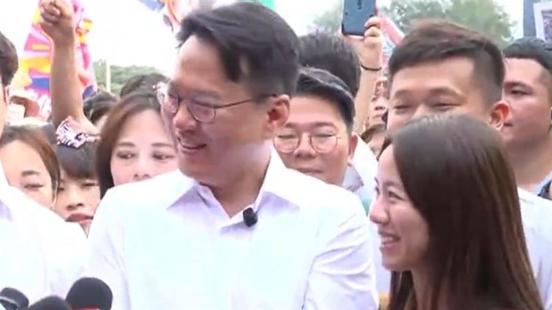 民進黨新竹市長候選人莊競程、夫人方心慧