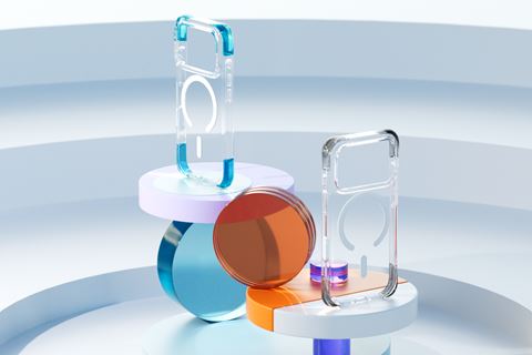 CASETiFY 為旗下經典暢銷的透明手機殼帶來煥新升級,推出全新「質感灰邊角」、「透亮藍邊角」兩款透明手機殼。(圖/品牌業者提供)