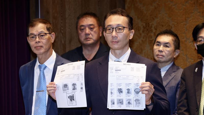 僑務委員秀收據：惜別餐會非徐佳青慶生會