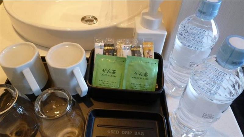 住飯店先別急著躺！空服員教1瓶水測安全
