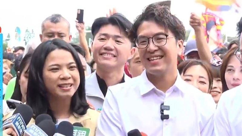 沈伯洋自爆一路逼妻考公費留學！全網聽呆