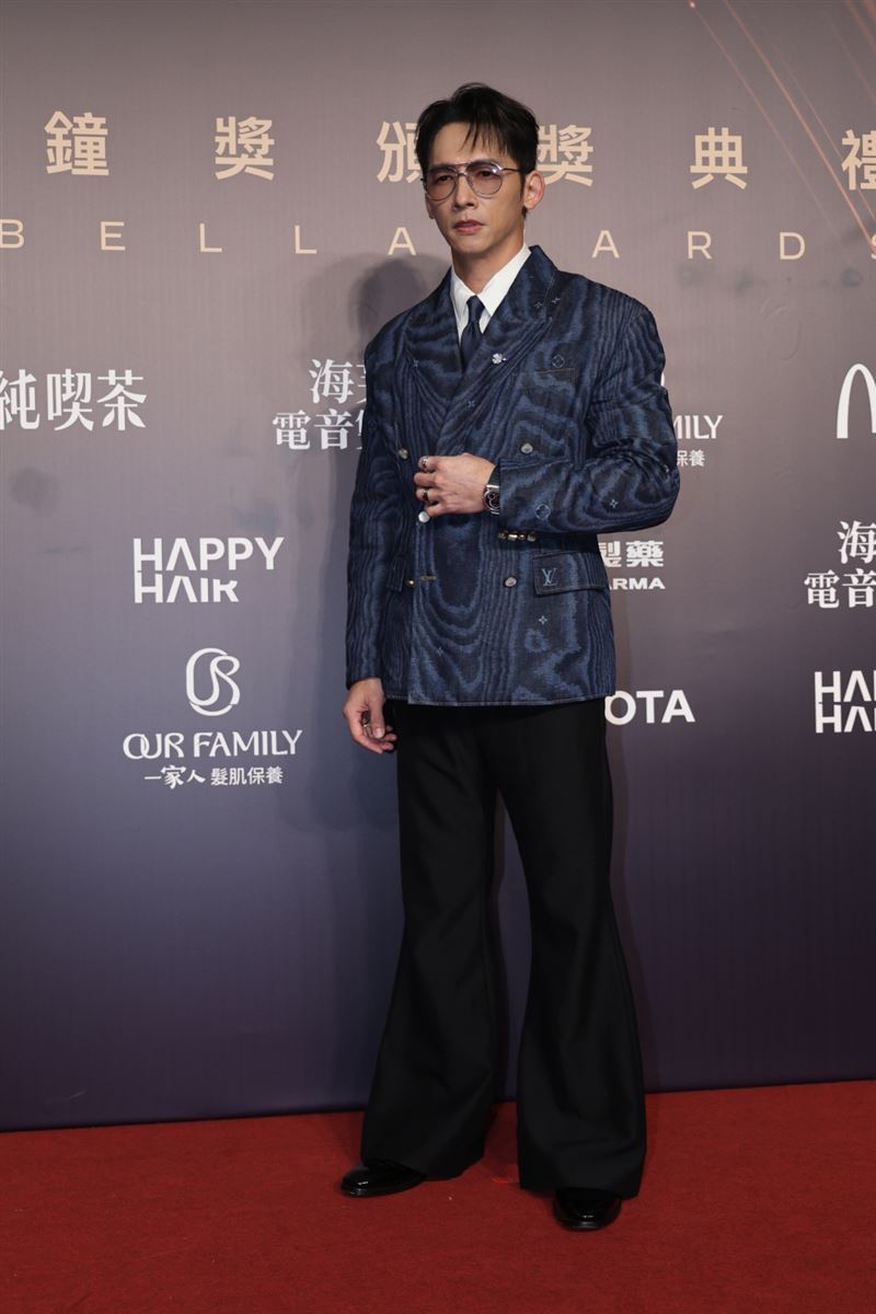 温昇豪則以斯文總裁的風格，在一眾性感男星裡殺出一條血路。（圖／記者鄭孟晃、田俊彥攝影）