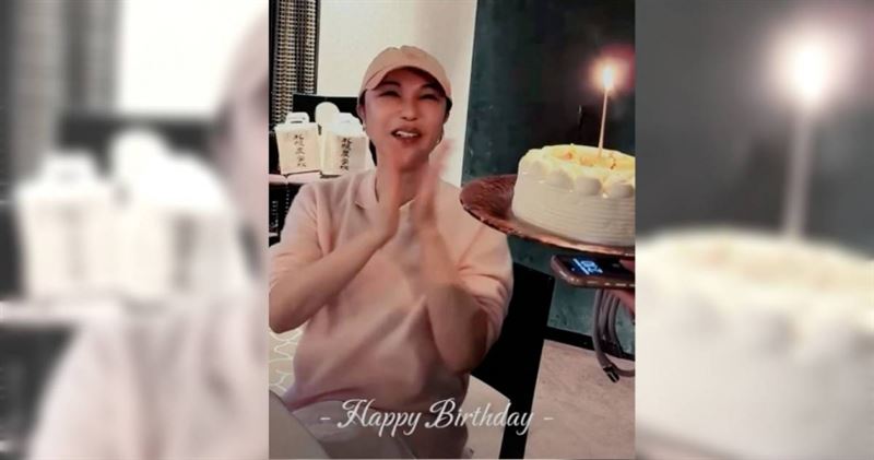 李明川在社群發文分享替好友利菁慶生的趣事。(圖/翻攝自李明川FB)