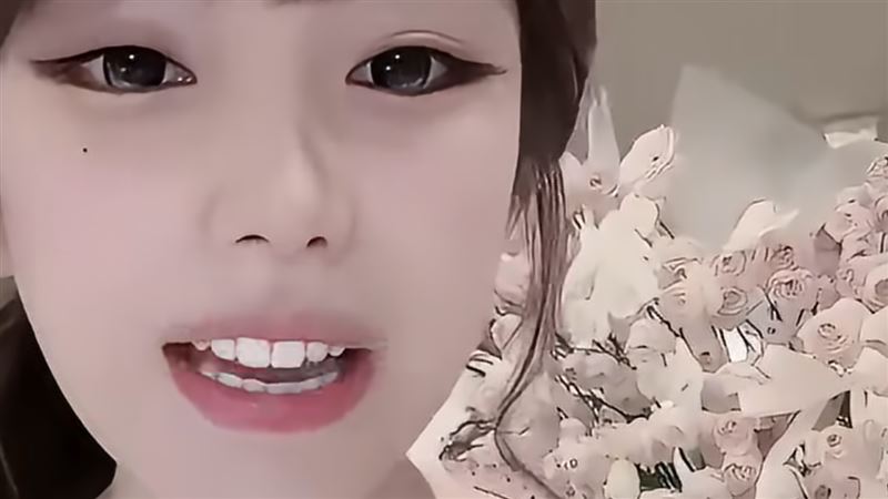 百萬網紅上節目「沒濾鏡加持」真容震撼網