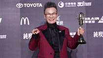 奪金鐘主持人獎　沈玉琳霸氣不拿十萬獎金