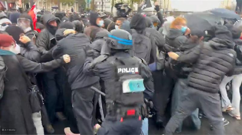 法國週末示威警方逮1314人,工會領袖籲繼續抗議。(圖/翻攝自X平台 @Worldsource24)