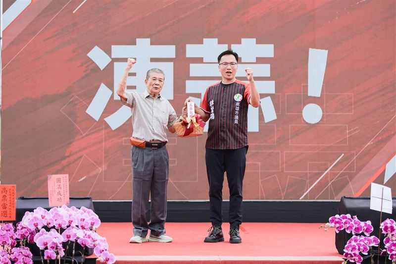 讚林智鴻爭取八德滯洪池 ！顏文章：絕對不能分票