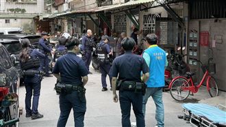 新／蘆洲驚傳槍響！新北男揮刀自傷對峙警