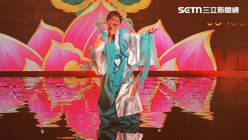 阿翰金鐘嗨唱〈非常女〉　黃妃：下次揪我