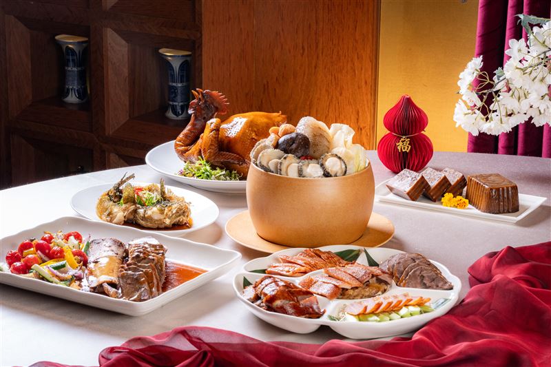 大倉久和外帶年菜組。（圖／飯店旅宿業者提供）