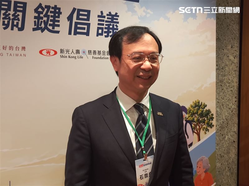 石崇良說,台南中西區再開辦一處UCC、預計11月啟用;而有關台大醫院分流UCC的進度,規劃在華山市場,盼趕在明年的春節連假前啟用。(圖/記者簡浩正攝影)