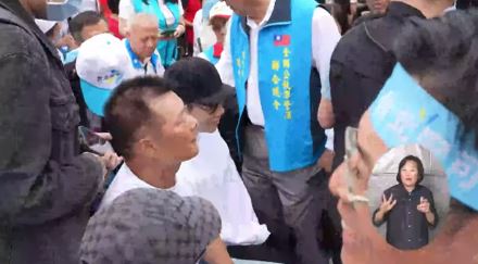 蔣萬安競總成立　蔡康永黑西裝白襯衫現身