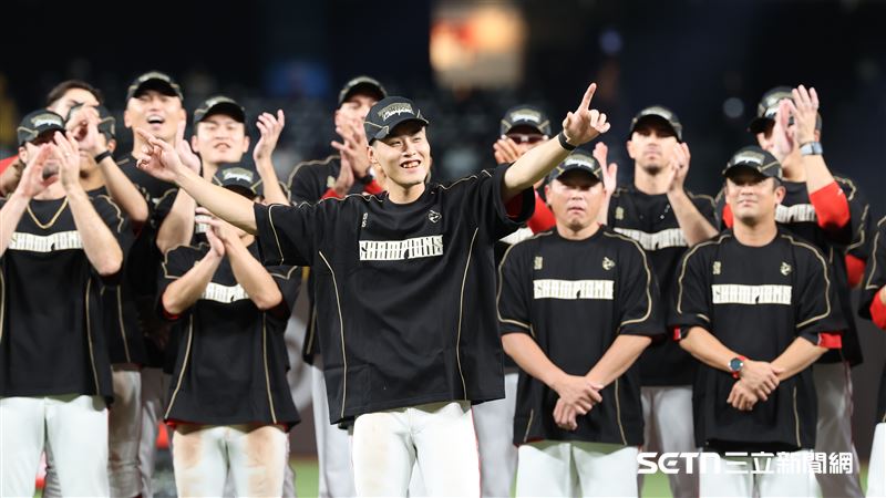 獲勝隊優秀球員　張政禹喊弟弟頂峰再相見