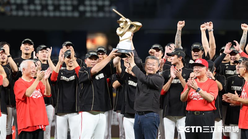 魏應交失言遭炎上　味全龍緊急發聲明致歉