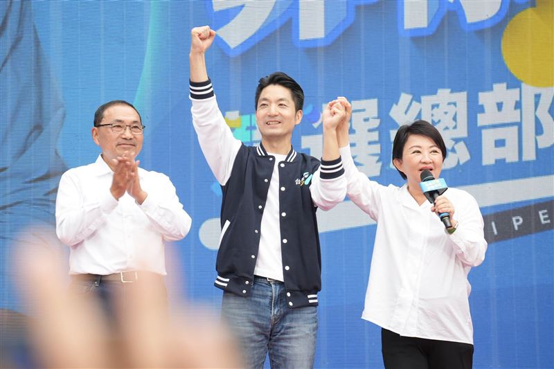 羅智強在臉書發文表示，把守護市民的蔣萬安市長留在台北。（圖／翻攝自羅智強臉書）