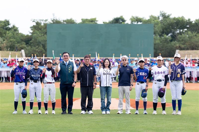 第十四屆中信盃黑豹旗盛大開幕,吸引215支球隊參賽創下歷史新高。今年首度導入營養補助與專屬數據平台,全力扎根基層棒球並培育台灣潛力新星。(圖/中華棒協提供提供)