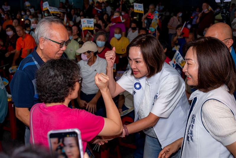 走訪深綠選區被嗆賣台,柯志恩表示她對非理性的政治攻擊「絕對沒在客氣」。(圖/翻攝柯志恩臉書)