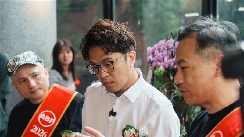 「洋流是下流」？醫三點揭露沈伯洋的修為