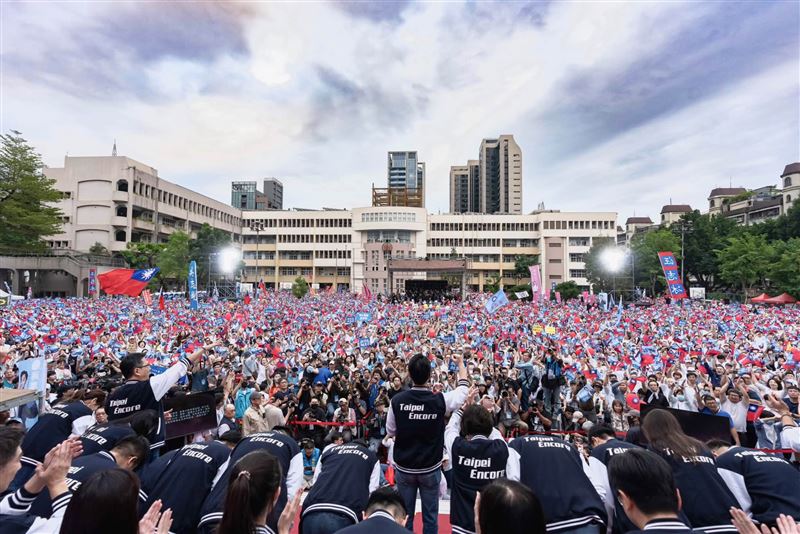 台北市長蔣萬安爭取連任，26日下午在敦化國中舉行競選總部成立大會。（圖／翻攝自蔣萬安臉書）