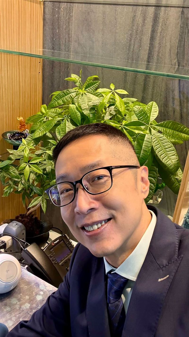 馬浚偉強調寫下長文並無悲傷之情，心中滿是「無憾的欣慰」。（圖／翻攝自馬浚偉 Steven Ma 臉書）