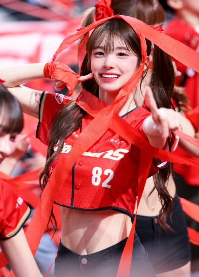 味全龍奪下2026年度總冠軍，李多慧發文透露自己跳了8年啦啦隊終於首度圓夢。（圖／翻攝自IG @le_dahye）