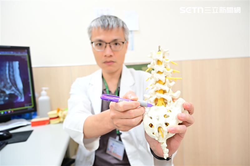 醫師提醒若腰痛持續數週且逐漸加劇,務必儘速就醫以免釀成大病。(圖/翻攝畫面)