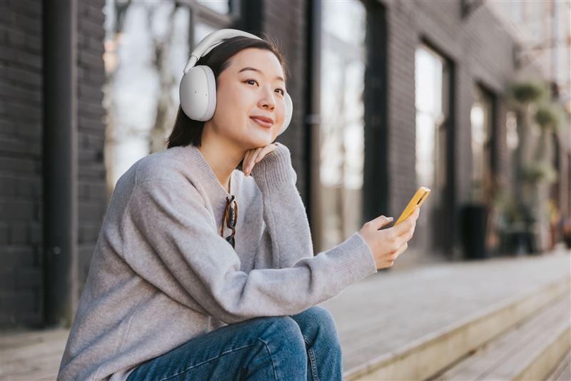 Logitech 搶先曝光全新 Zone Vibe Pro無線耳罩式耳機麥克風。（圖／品牌業者提供）