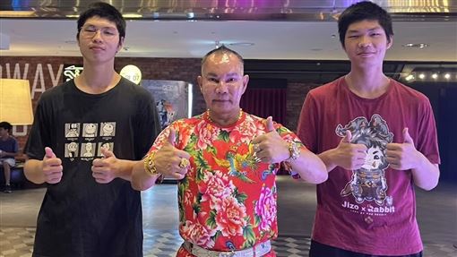吊車大王雙胞胎兒首曝光！3個月甩肉50kg