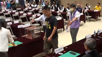 前白營雞蛋客大鬧抽籤　絆馬郁雯全被錄