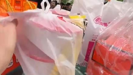 炸雞奶茶搬進喜宴！新娘神操作掀戰