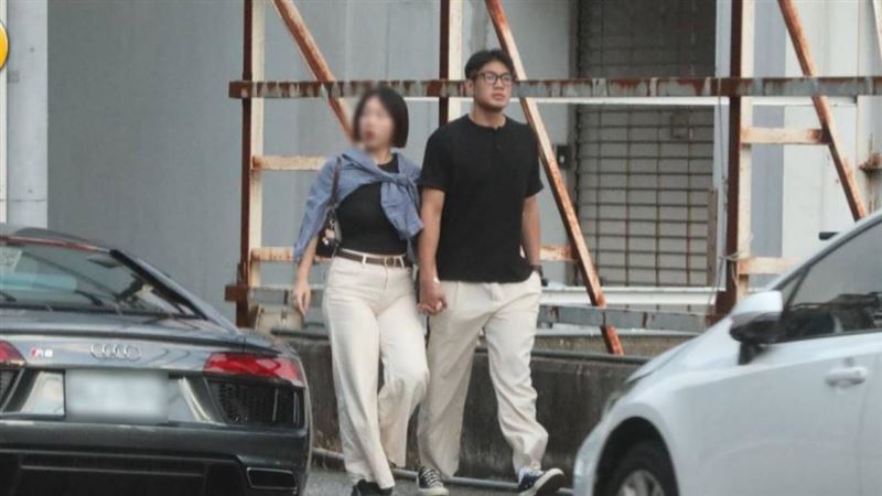 莊博元戀情曝光　十指緊扣放閃高挑女友