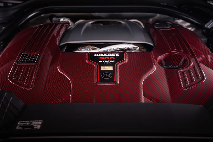 原本的4.0升V8雙渦輪引擎擴缸至4.5升。(圖/翻攝BRABUS網站)