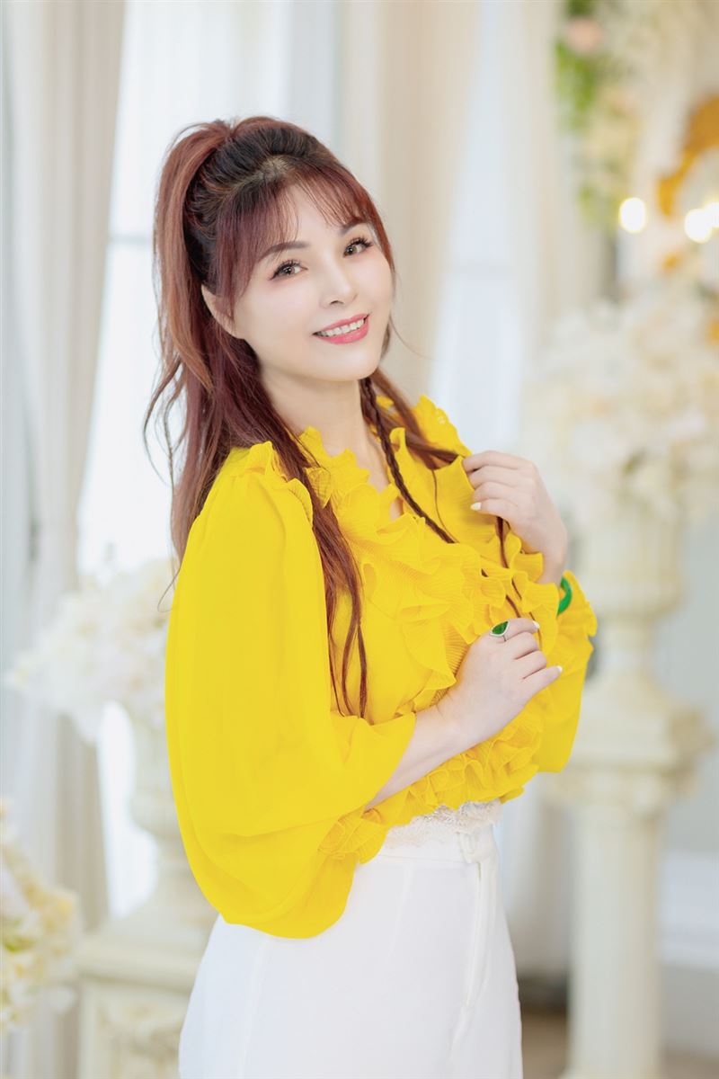 陳秀美推出新歌〈同心同圓〉。（圖／甜心RV陳秀美提供）