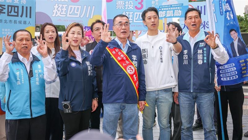 李四川串聯全市29區站路口拜票