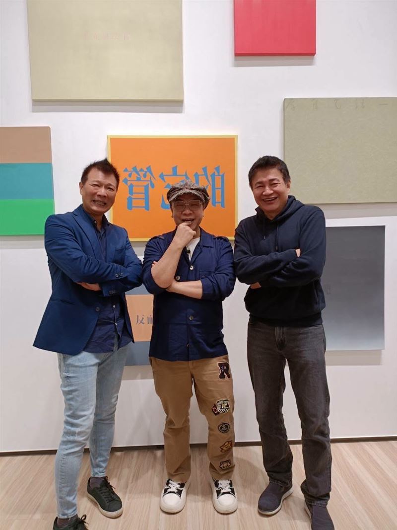 蔡詩萍（左起）曬出與蔡康永、羅智成合照，反擊外界揣測。（圖／翻攝自蔡詩萍臉書）