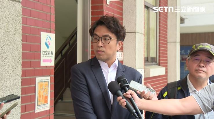 沈伯洋表示,求償是事後的處理。他不希望事情發生到外洩了,然後用事後處理的方式。要做的應該是要預防,如一定程度的資安演練、每個月定期針對新的漏洞做好防護。(圖/翻攝畫面)