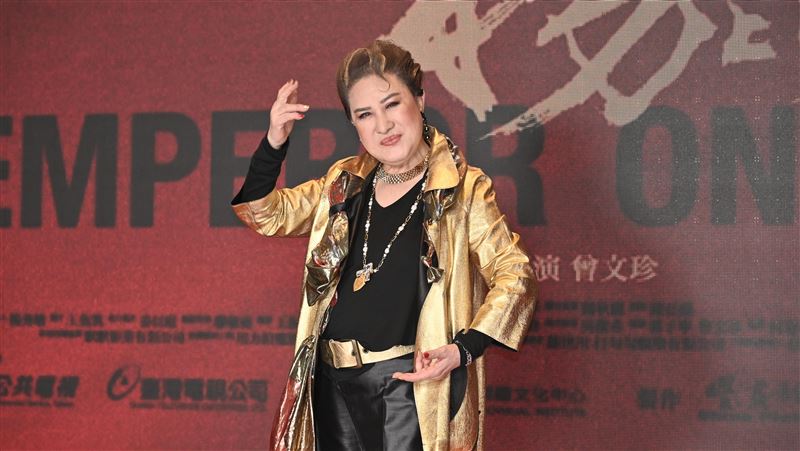 楊麗花43年前伴娘現身　竟是金鐘新科影后