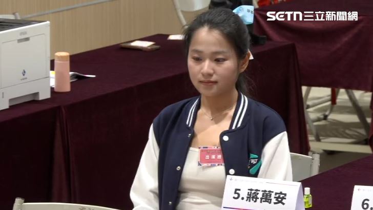 Yakira表示，自己只是一個想嘗試公共參與的20歲年輕人。（圖／資料照）