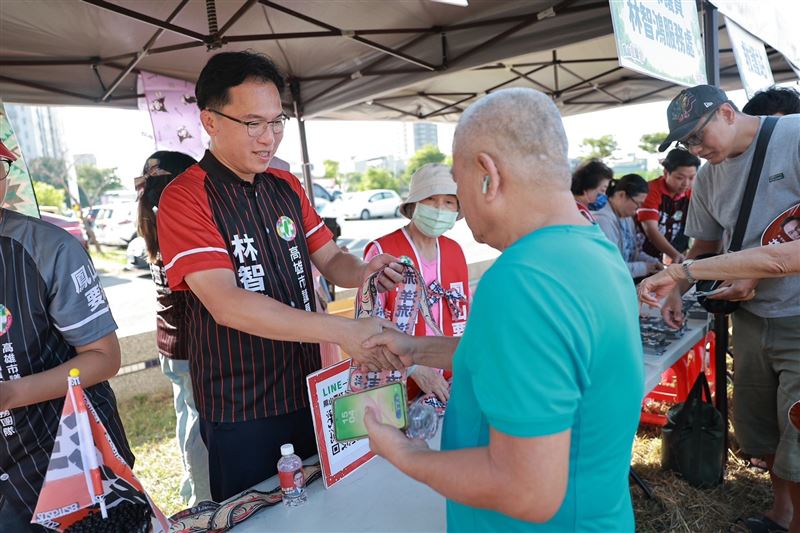 林智鴻:週六造勢結束將「不清場」大螢幕中午移交高雄小水滴看辯論